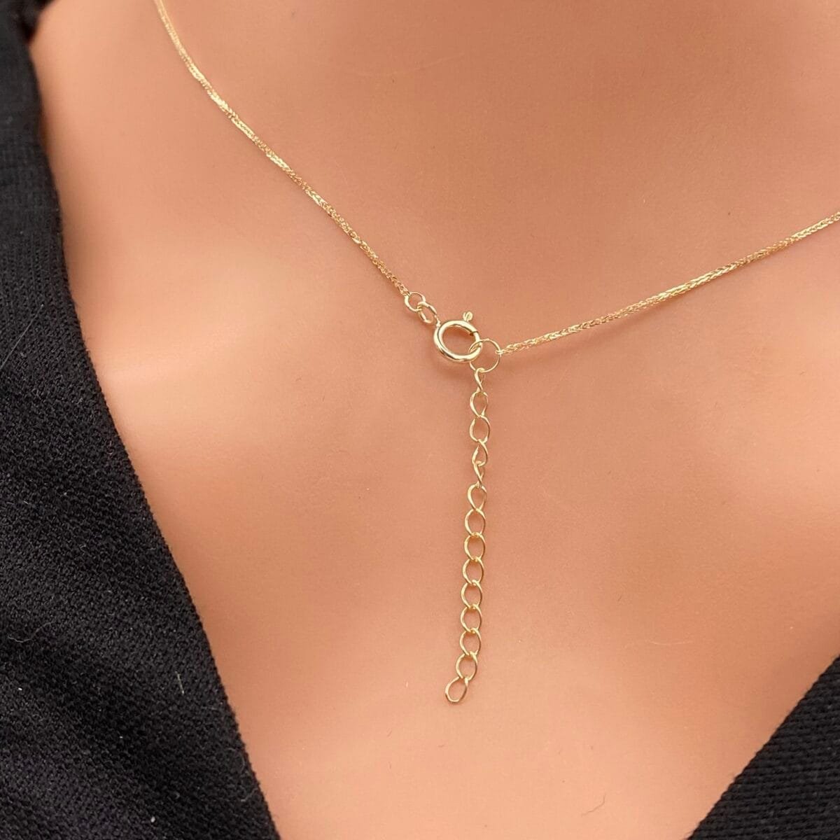 ⁦عقد ذهب عيار 18 الوزن 0.92 جرام⁩ - الصورة ⁦3⁩