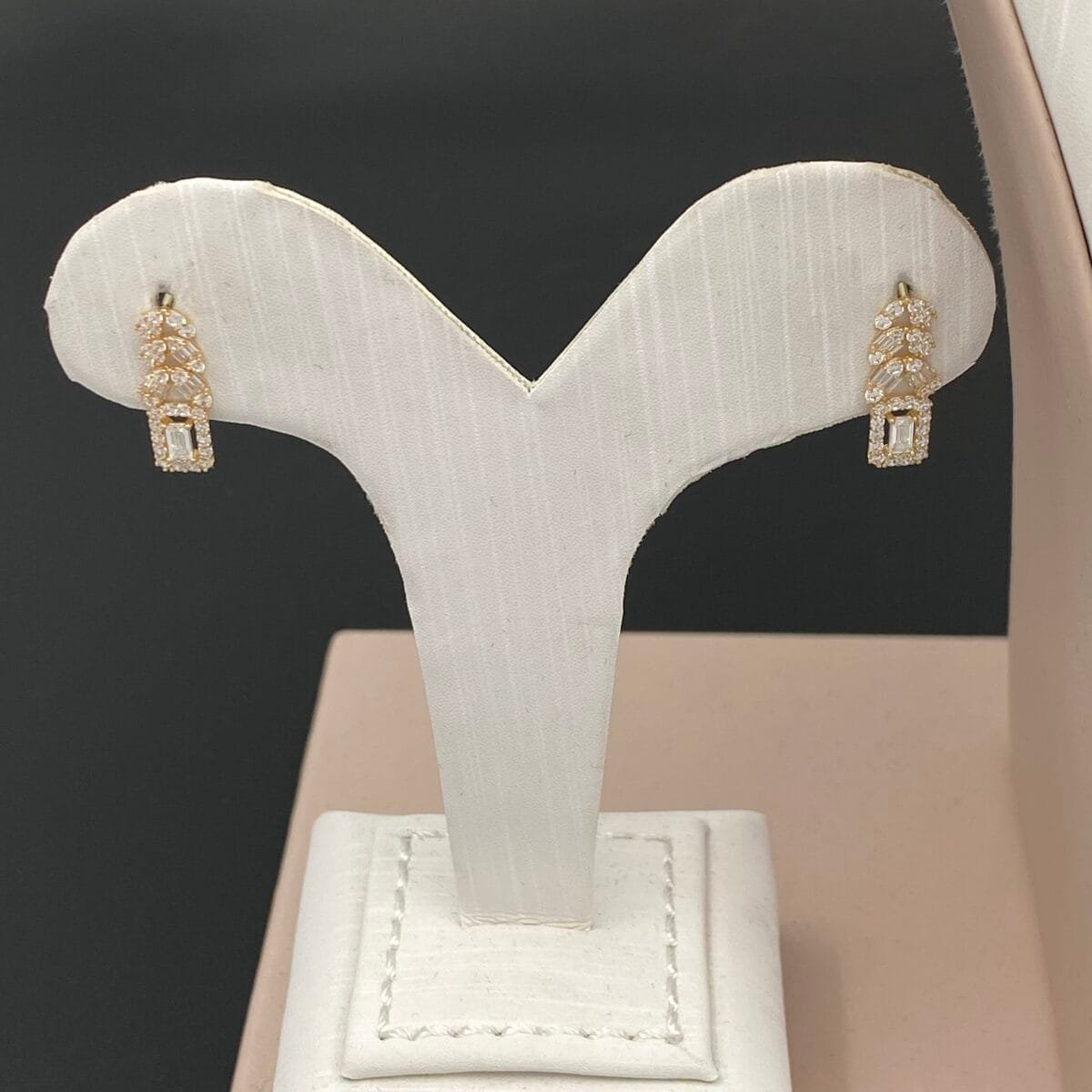 ⁦طقم ذهب عيار 18 الوزن 22.95 جرام⁩ - الصورة ⁦6⁩