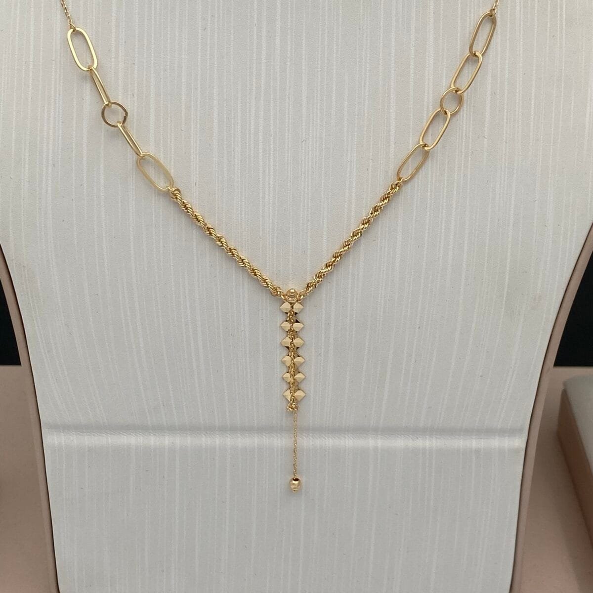 ⁦طقم ذهب عيار 18 الوزن 6.66 جرام⁩ - الصورة ⁦2⁩