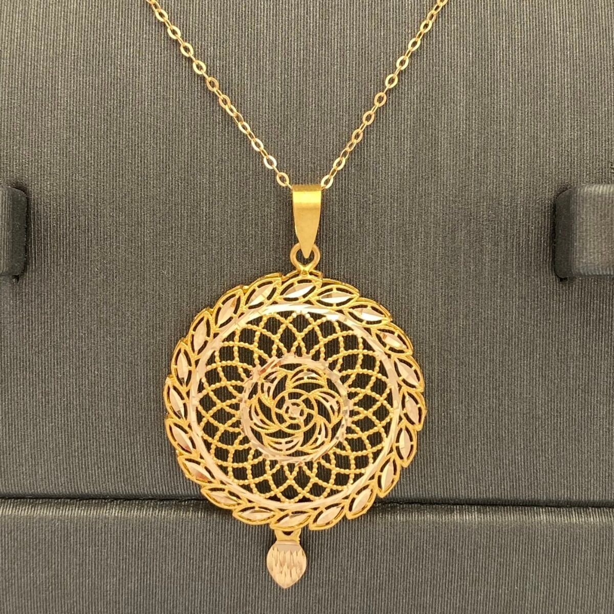 ⁦نصف طقم ذهب عيار 21 الوزن 5.58 جرام⁩ - الصورة ⁦2⁩