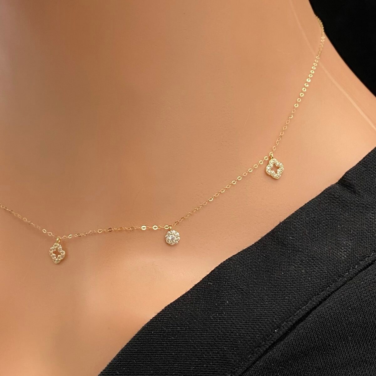 ⁦عقد شوكر ذهب عيار 18 الوزن 0.82 جرام⁩ - الصورة ⁦4⁩