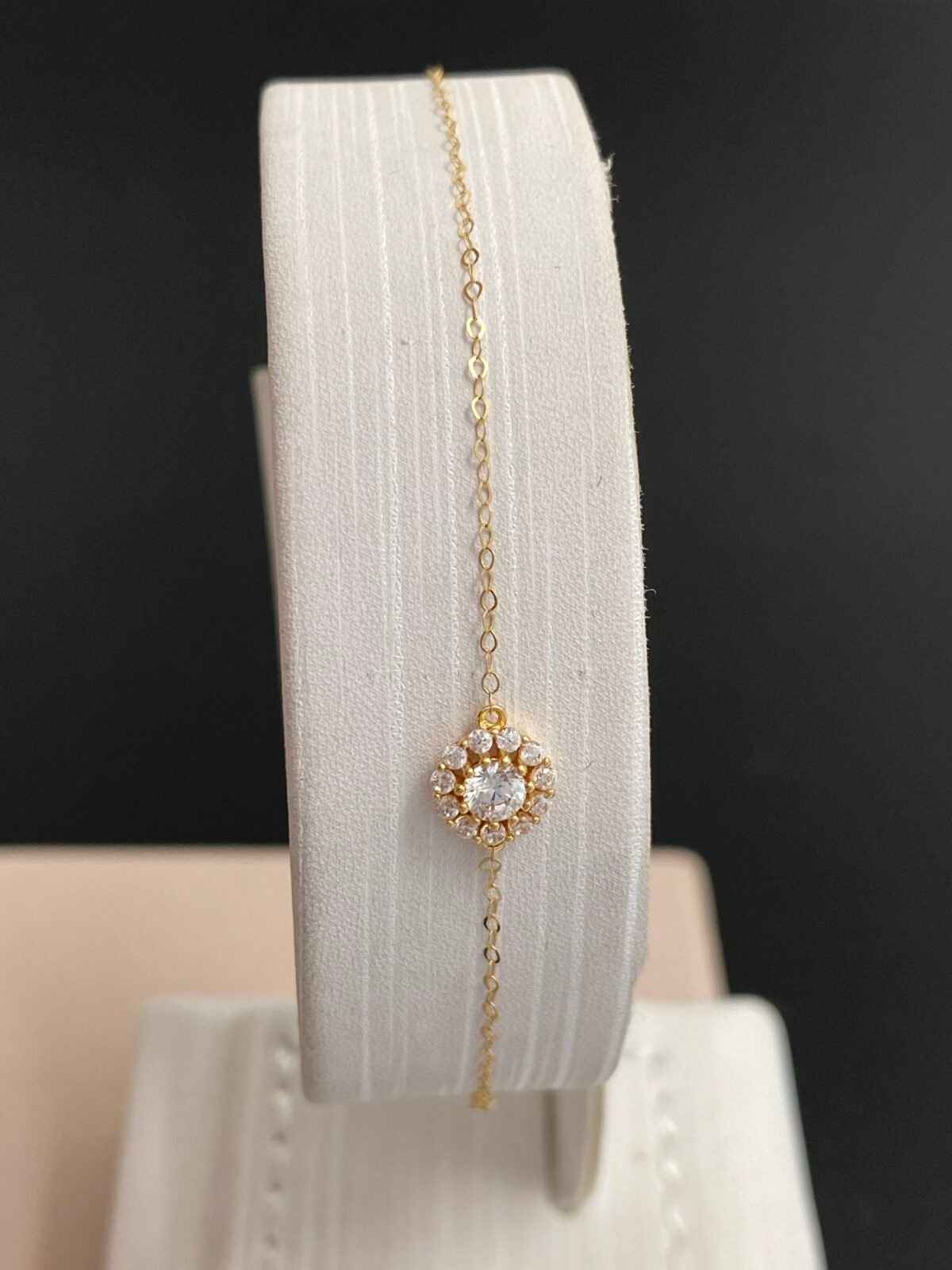 ⁦طقم ذهب عيار 18 الوزن 2.83 جرام⁩ - الصورة ⁦5⁩