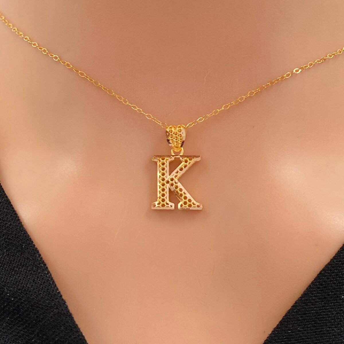 ⁦حرف K ذهب عيار 21 الوزن 1.48 جرام⁩ - الصورة ⁦2⁩