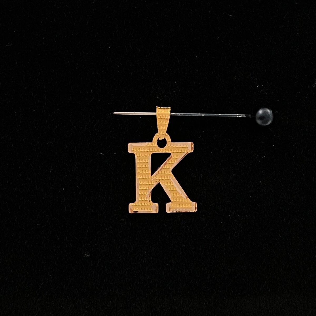 ⁦حرف K ذهب عيار 21 الوزن 0.28 جرام⁩ - الصورة ⁦2⁩
