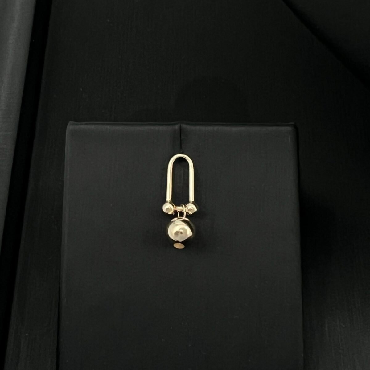 ⁦طقم ذهب عيار 18 الوزن 2.99 جرام⁩ - الصورة ⁦3⁩