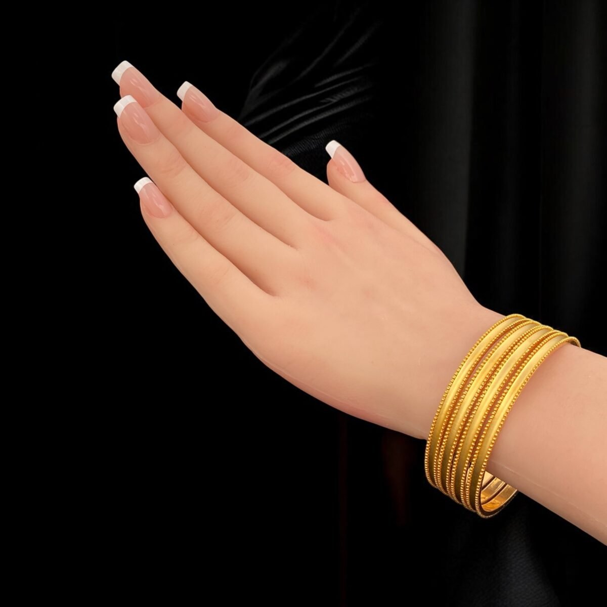 غويشة ذهب عيار 21 الوزن 9.62 جرام