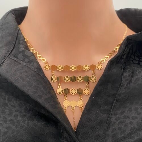 عقد ذهب عيار 21 الوزن 1.95 جرام