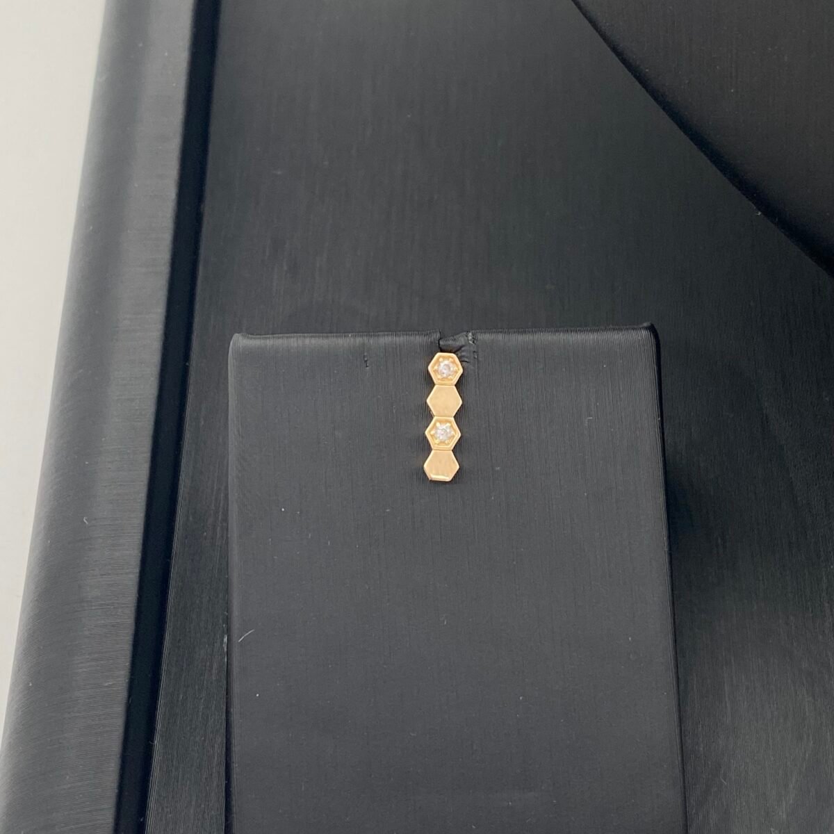 ⁦طقم ذهب عيار 18 الوزن 9.54 جرام⁩ - الصورة ⁦3⁩