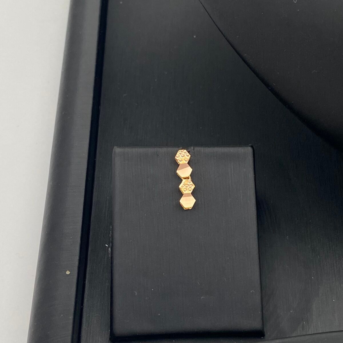 ⁦طقم ذهب عيار 21 الوزن 11.44 جرام⁩ - الصورة ⁦3⁩