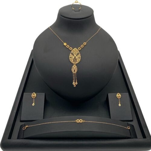 طقم ذهب عيار 21 الوزن 7.50 جرام