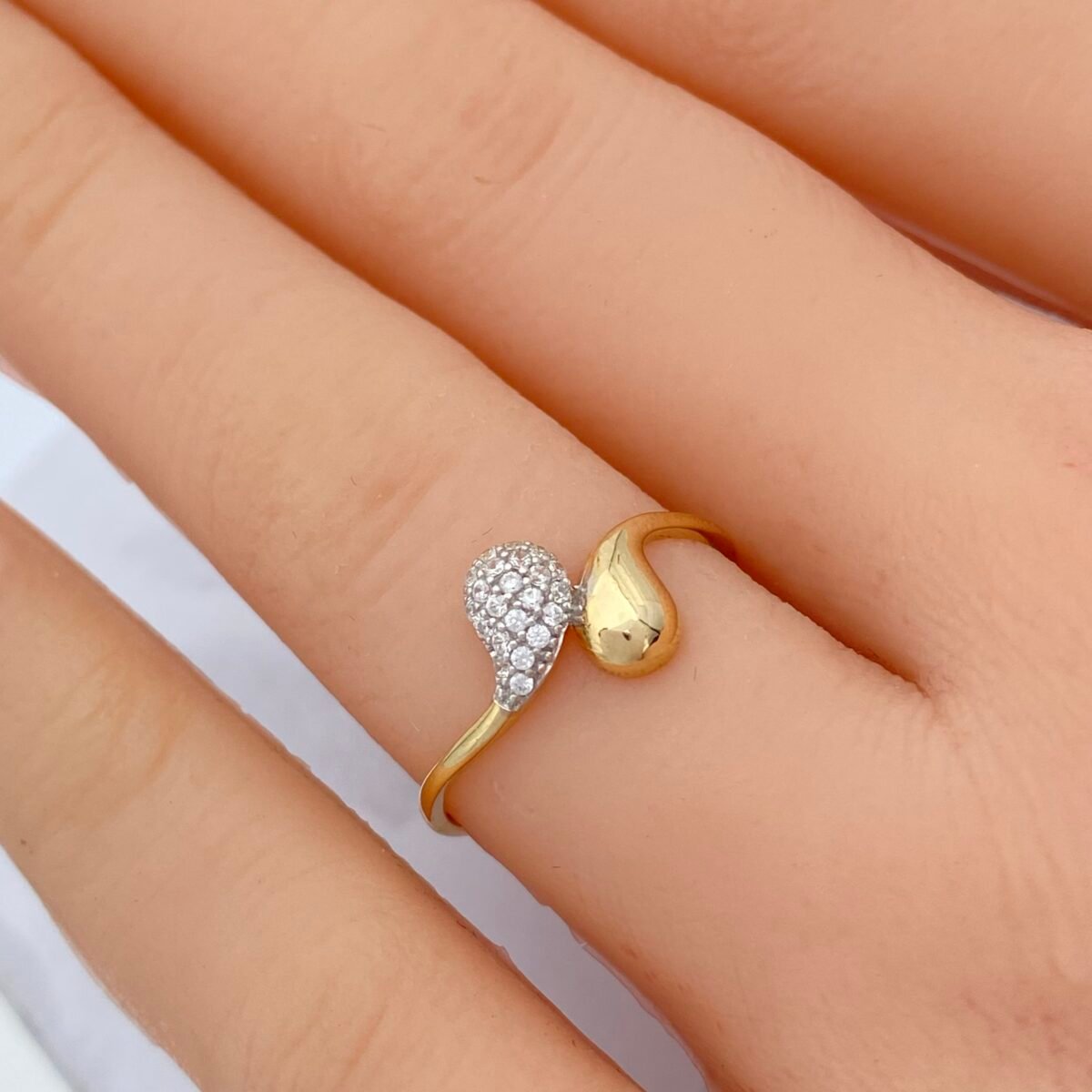 ⁦خاتم ذهب عيار 18 الوزن 0.88 جرام⁩ - الصورة ⁦2⁩