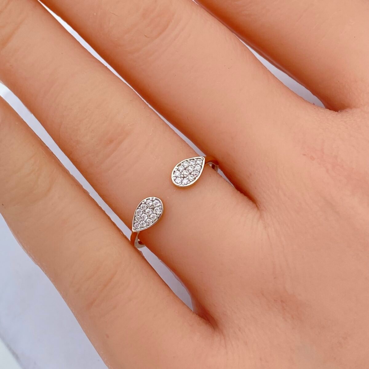 ⁦خاتم ذهب عيار 18 الوزن 0.83 جرام⁩ - الصورة ⁦2⁩
