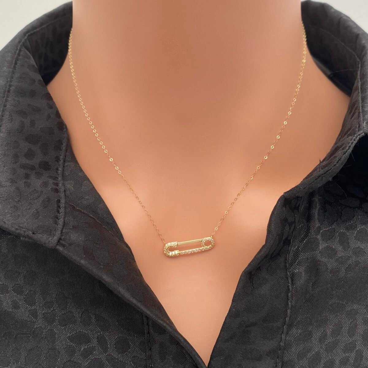 ⁦عقد ذهب عيار 18 الوزن 0.77 جرام⁩ - الصورة ⁦2⁩