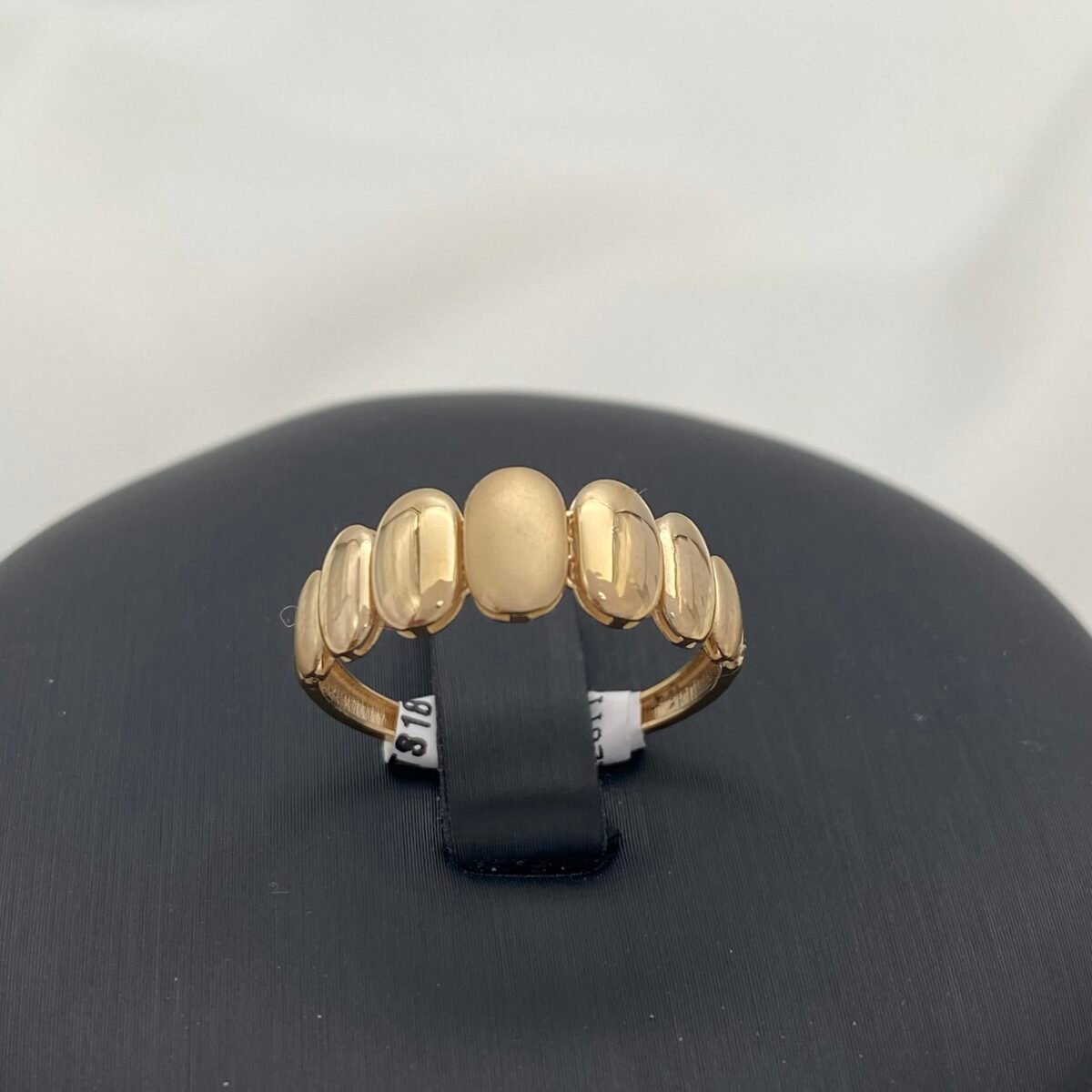 ⁦طقم ذهب عيار 18 الوزن 22.97 جرام⁩ - الصورة ⁦2⁩