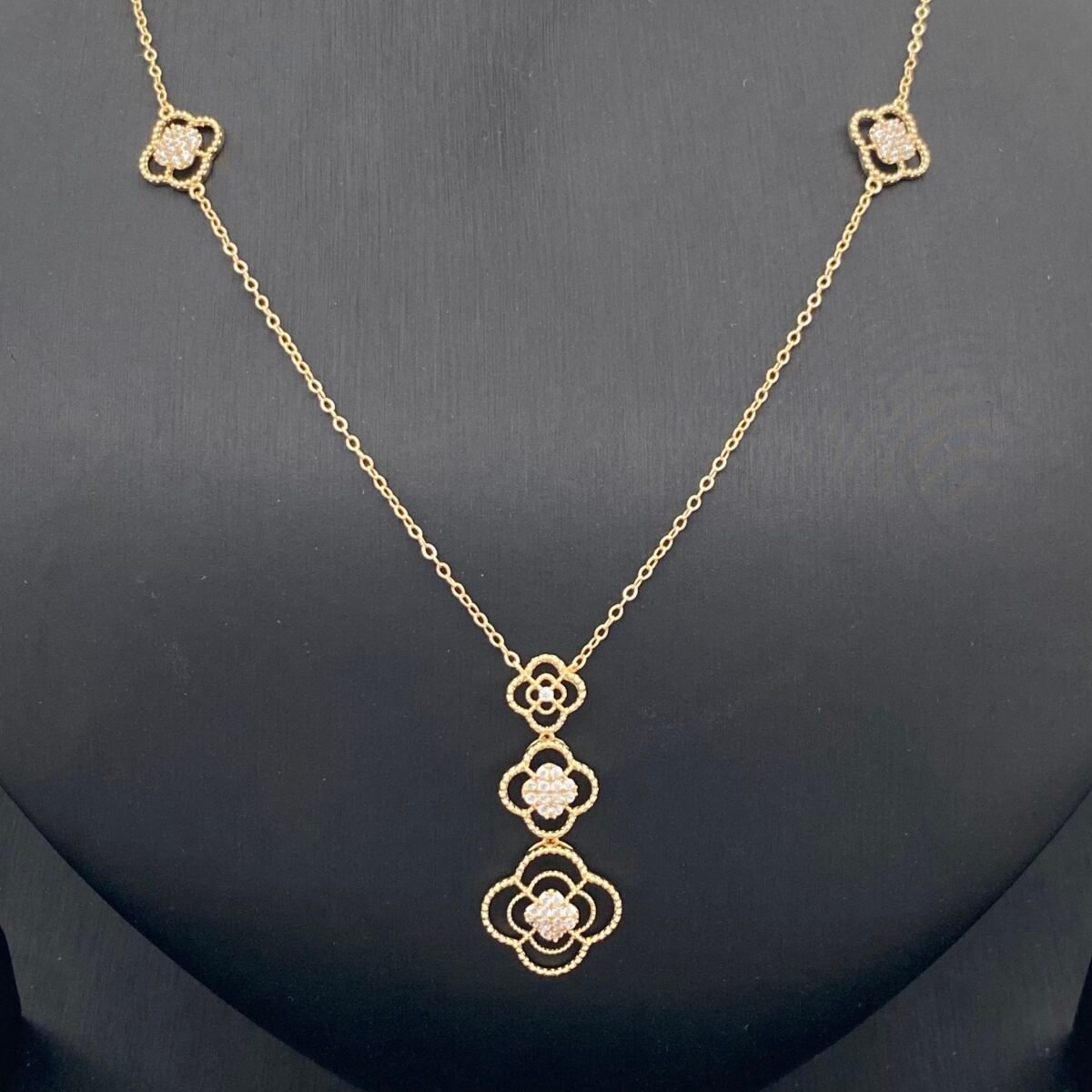 ⁦طقم ذهب عيار 18 الوزن 7.66 جرام⁩ - الصورة ⁦3⁩