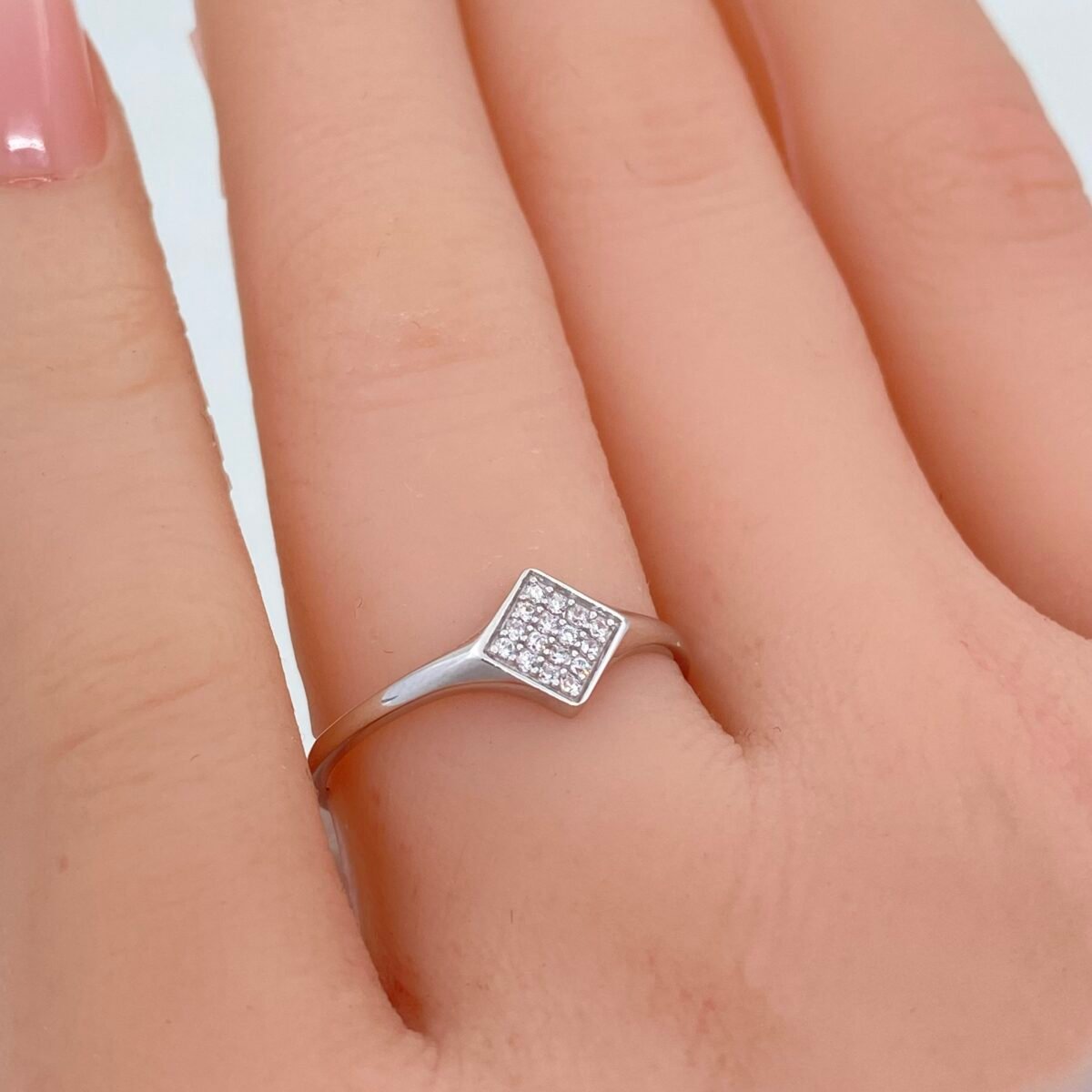 ⁦خاتم ذهب عيار 18 الوزن 0.86 جرام⁩ - الصورة ⁦2⁩