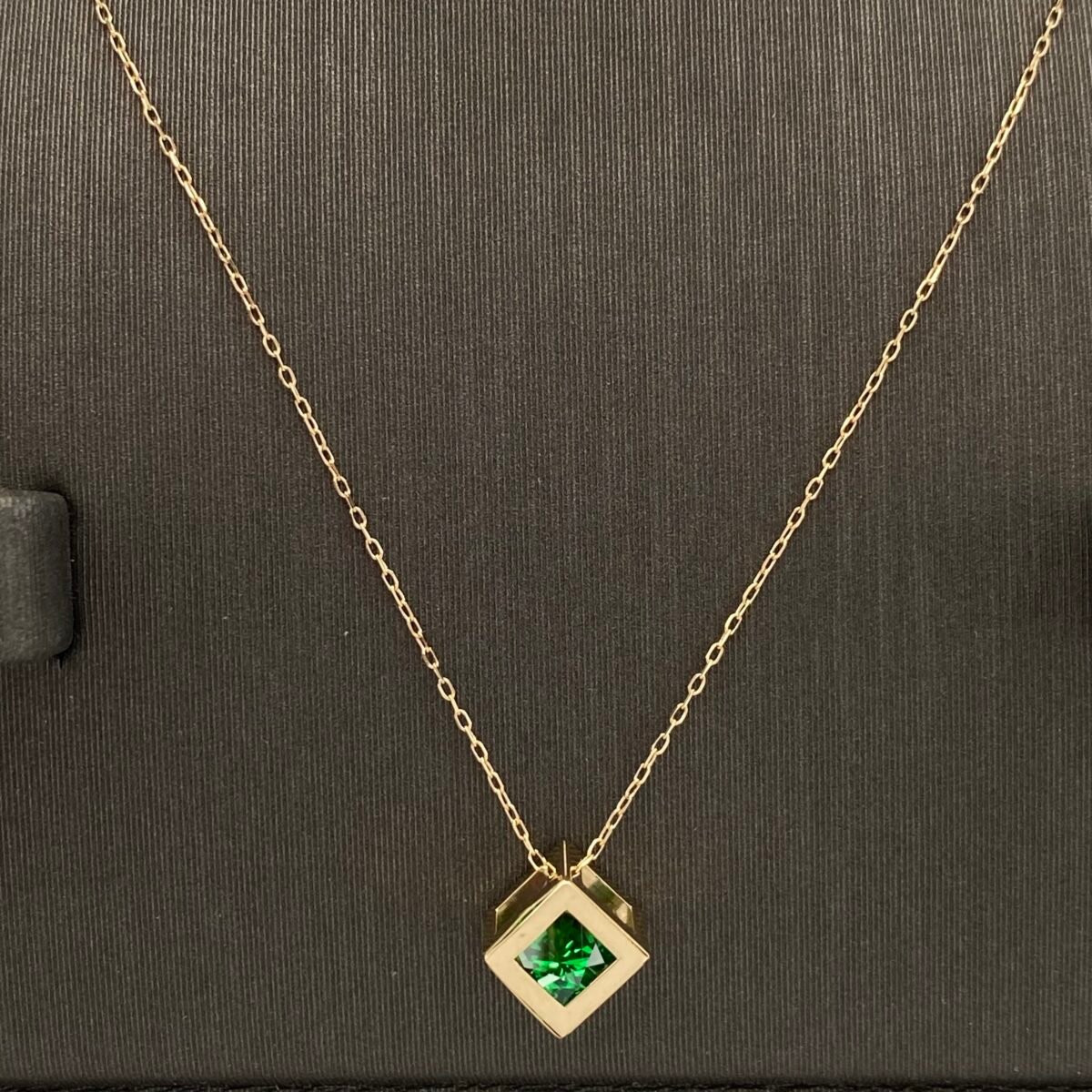 ⁦نصف طقم ذهب عيار 18 الوزن 4.96 جرام⁩ - الصورة ⁦3⁩