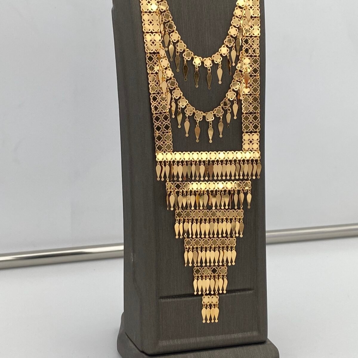 ⁦عقد ذهب عيار 21 الوزن 9.43 جرام⁩ - الصورة ⁦2⁩