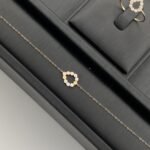 ⁦طقم ذهب عيار 18 الوزن 5.88 جرام⁩ - الصورة ⁦5⁩