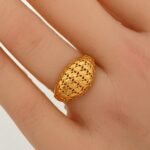 ⁦خاتم ذهب عيار 21 الوزن 2.34 جرام⁩ - الصورة ⁦2⁩