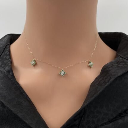 عقد ذهب عيار 18 الوزن 1.27 جرام