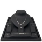 طقم ذهب عيار 18 الوزن 8.62 جرام