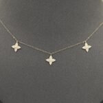 ⁦عقد شوكر ذهب عيار 18 الوزن 1.29 جرام⁩ - الصورة ⁦2⁩