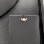 ⁦طقم ذهب عيار 18 وزن 2.70 جم تصميم ملكي بديع وراقي⁩ - الصورة ⁦3⁩