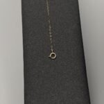 ⁦عقد وإسواره ذهب عيار 18 الوزن 0.84 جرام⁩ - الصورة ⁦2⁩