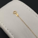 ⁦انسيال ذهب على شكل قلب عيار 21 وزن 0.90 جرام يضفي لمسة ناعمة لمعصمك⁩ - الصورة ⁦2⁩