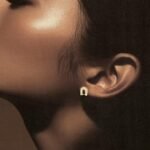 ⁦حلق ذهب عيار 18 الوزن 0.66 جرام⁩ - الصورة ⁦2⁩