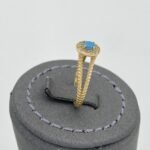 ⁦خاتم ذهب عيار 18 الوزن 2.29 جرام⁩ - الصورة ⁦3⁩