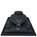 طقم ذهب عيار 18 الوزن 11 جرام