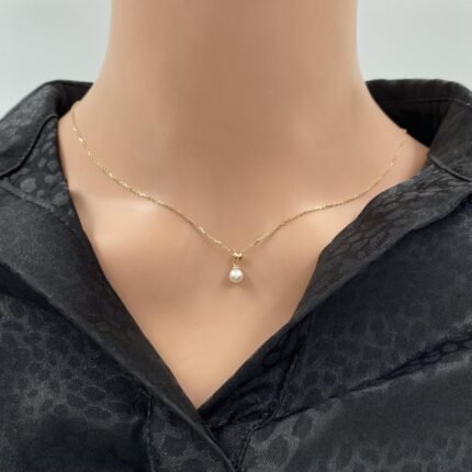 عقد ذهب عيار 18 الوزن 2.11 جرام