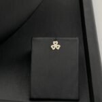 ⁦طقم ذهب عيار 18 وزن 3.83 جم شكل قلوب متألقة تشرق بالفخامة⁩ - الصورة ⁦5⁩