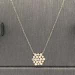 ⁦نصف طقم اطفال ذهب عيار 18 الوزن 2.02 جرام⁩ - الصورة ⁦2⁩