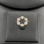 ⁦طقم ذهب عيار 18 وزن 6.39 جم أناقة فاخرة تمنحك حضورًا متألّقًا⁩ - الصورة ⁦5⁩