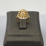 ⁦خاتم ذهب اطفال عيار 21 الوزن 0.70 جرام⁩ - الصورة ⁦2⁩