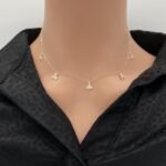 عقد ذهب عيار 18 الوزن 1.18 جرام