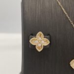 ⁦نصف طقم ذهب عيار 18 الوزن 9.69 جرام⁩ - الصورة ⁦3⁩