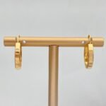 ⁦حلق ذهب عيار 21 الوزن 2.30 جرام⁩ - الصورة ⁦2⁩