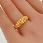 ⁦خاتم ذهب عيار 21 الوزن 1.8 جرام⁩ - الصورة ⁦2⁩