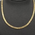 ⁦عقد وإسواره ذهب عيار 18 الوزن 15.83 جرام⁩ - الصورة ⁦3⁩