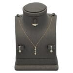 نصف طقم أطفال ذهب عيار 18 الوزن 3.06 جرام