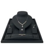 طقم ذهب عيار 18 الوزن 12.42 جرام