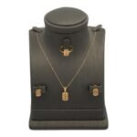 نصف طقم اطفال ذهب عيار 21 الوزن 3.40 جرام