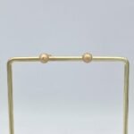 ⁦حلق ذهب عيار 18 الوزن 1.22 جرام⁩ - الصورة ⁦2⁩