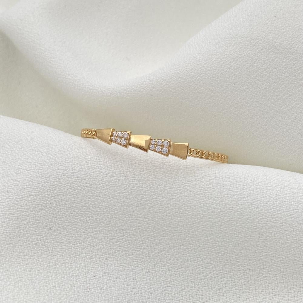 اسواره اطفال ذهب عيار 18 الوزن 2.15 جرام اسواره اطفال ذهب عيار 18 الوزن 2.15 جرام