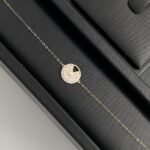 ⁦طقم دورين دائري ذهب عيار 18 وزن 3.35 جم لإطلالة عصرية أنيقة⁩ - الصورة ⁦2⁩