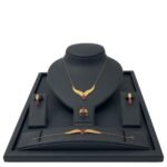 طقم  جناح الصقر ذهب عيار 21 الوزن 9.18 جرام